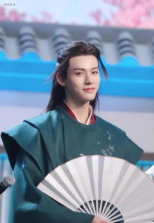 一线吃瓜娱乐圈喻闻的cp是谁,揭秘明星恋情背后的秘密